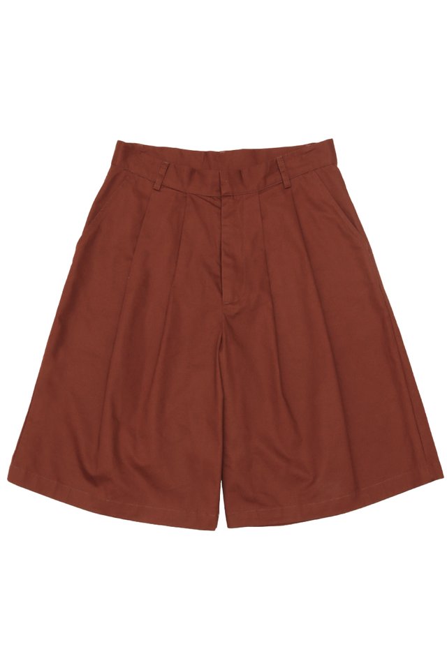 OTIS WIDE-FIT PLEATED SHORTS IN MAROON